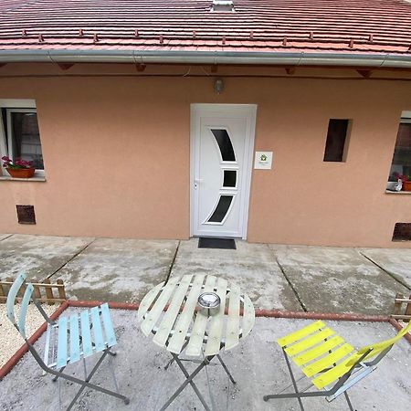 Real Home Apartman Pecs Exterior photo