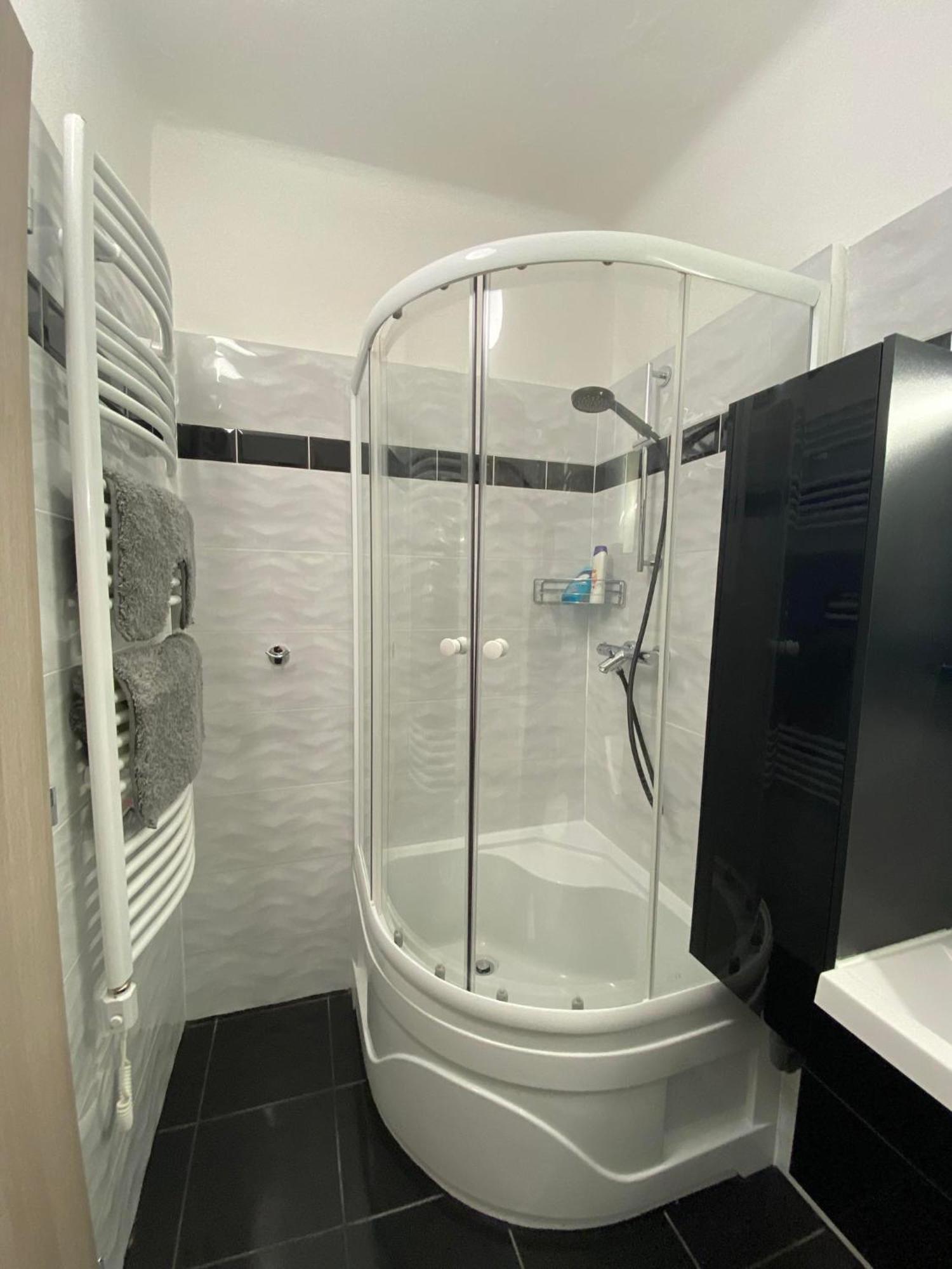 Real Home Apartman Pecs Exterior photo